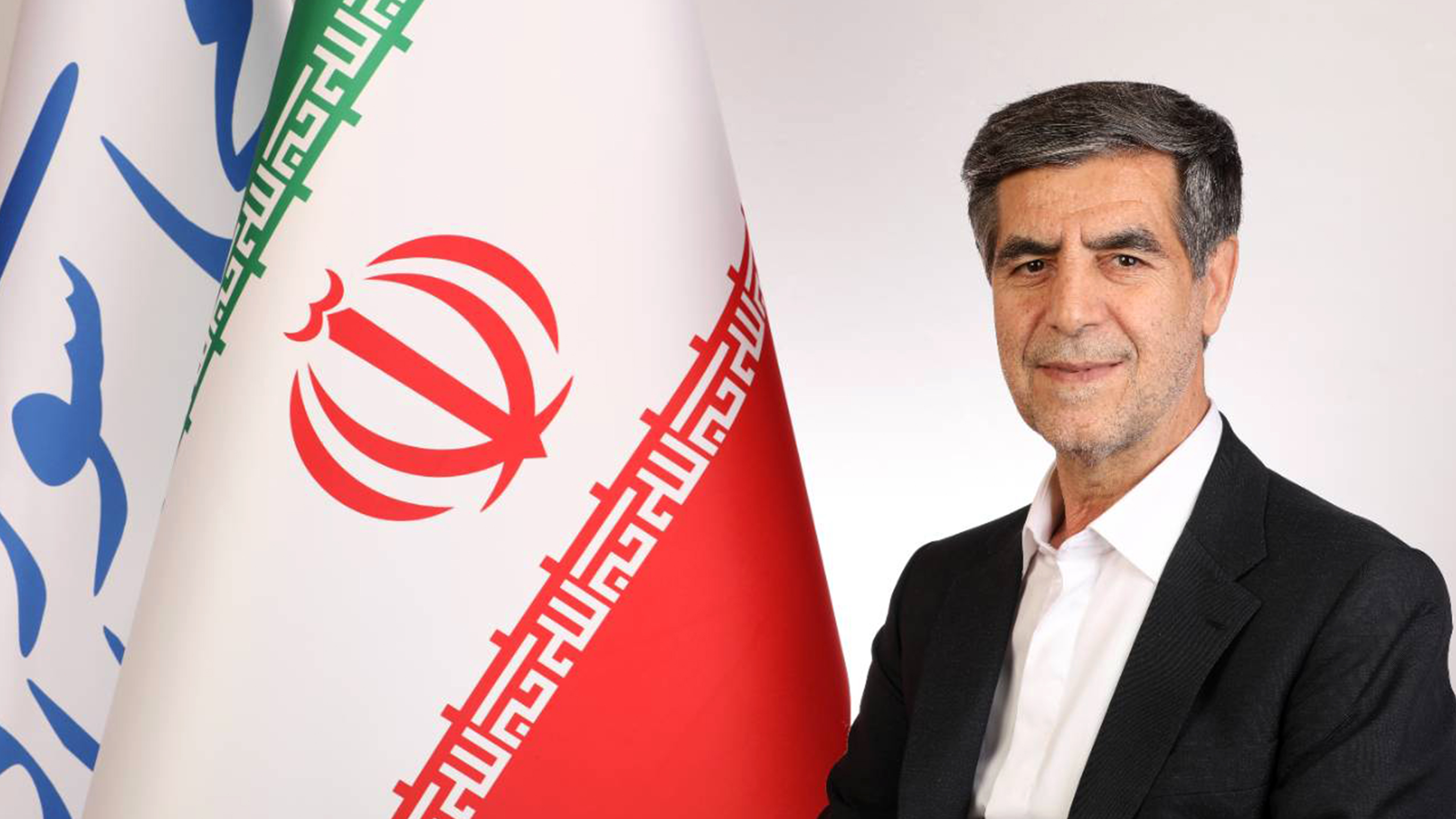 وزیر راه و شهرسازی باید پاسخگوی روند کند تولید مسکن باشد